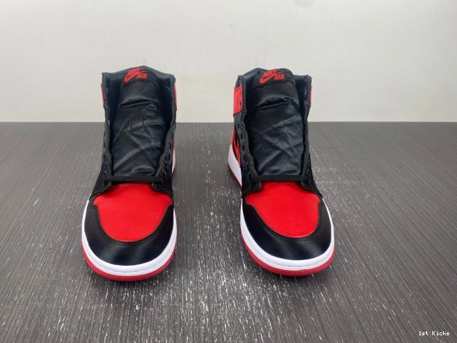 1 Air OG FD4810-061 Satin High WMNS Bred Jordan 0530